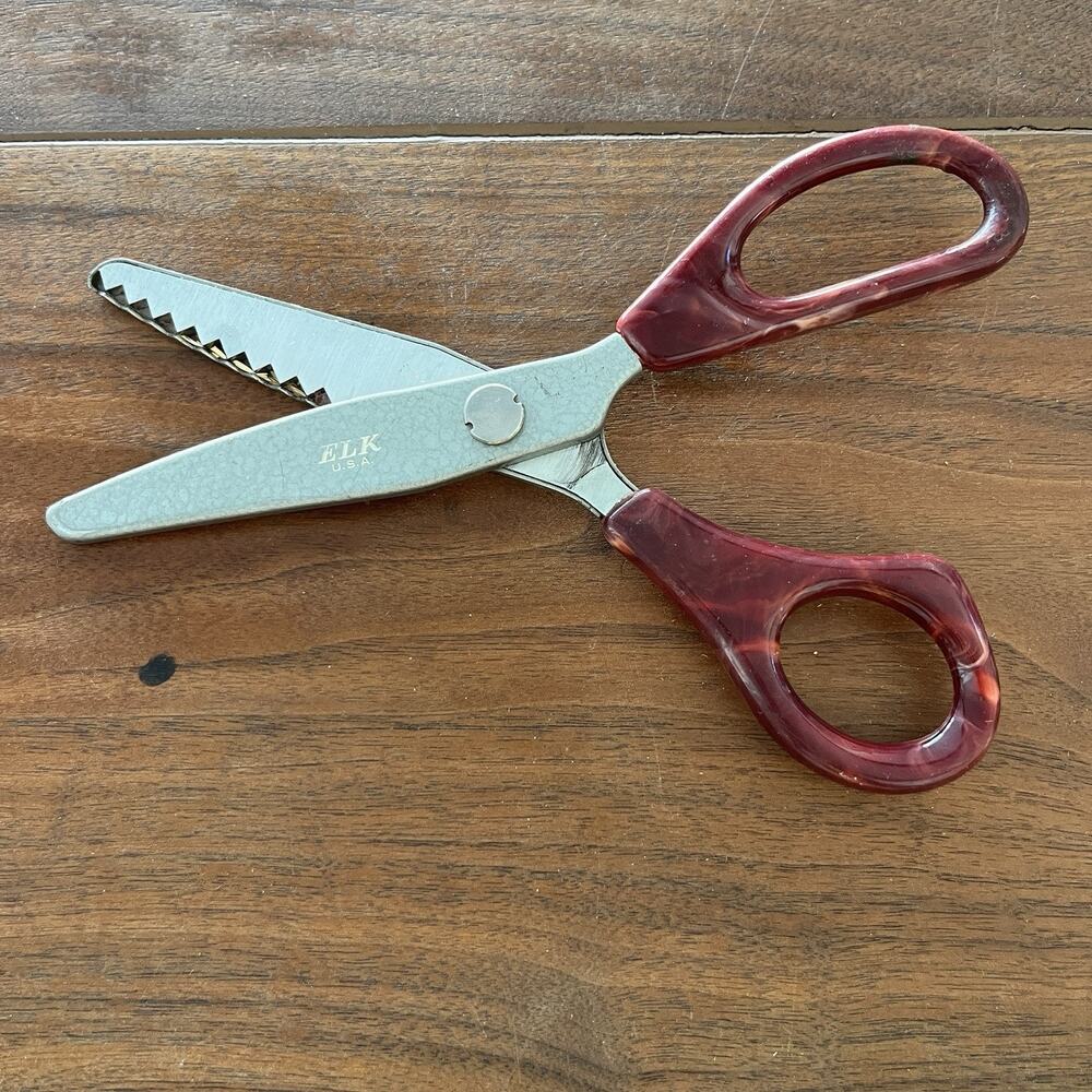 Vintage ELK Red Marbled Bakelite Handle Pinking Shears Scissors USA